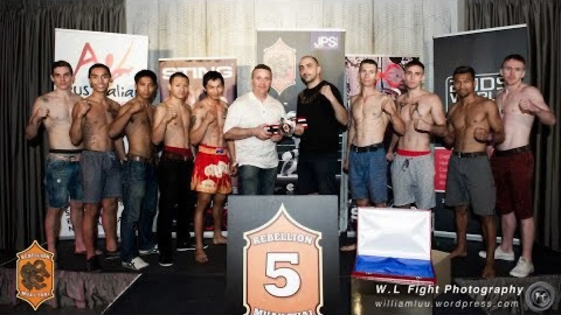 Sing Siri vs Tum Sityodtong (Fight Video)