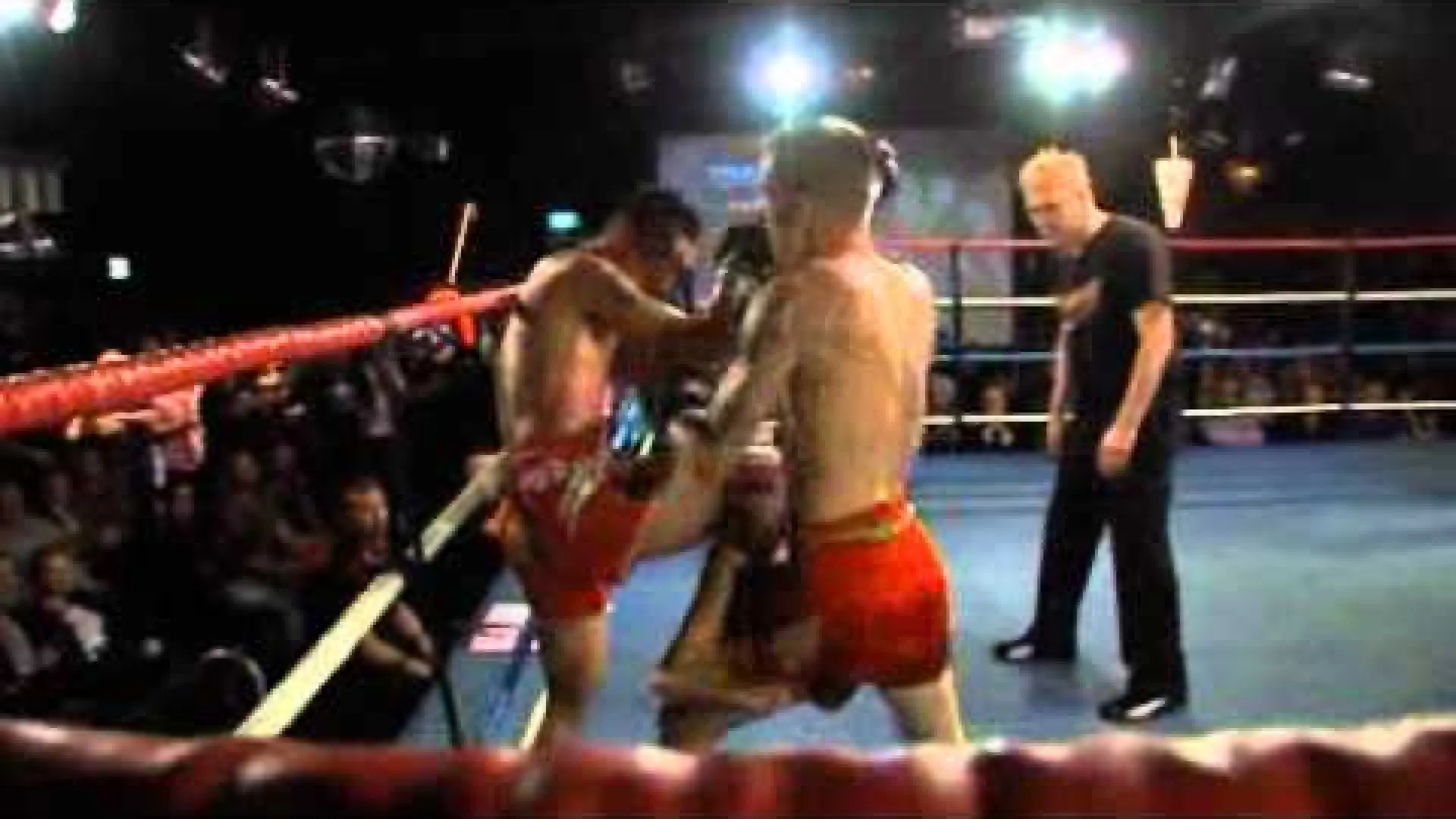 Mitchell Seth vs Sing Siri (Fight Video)
