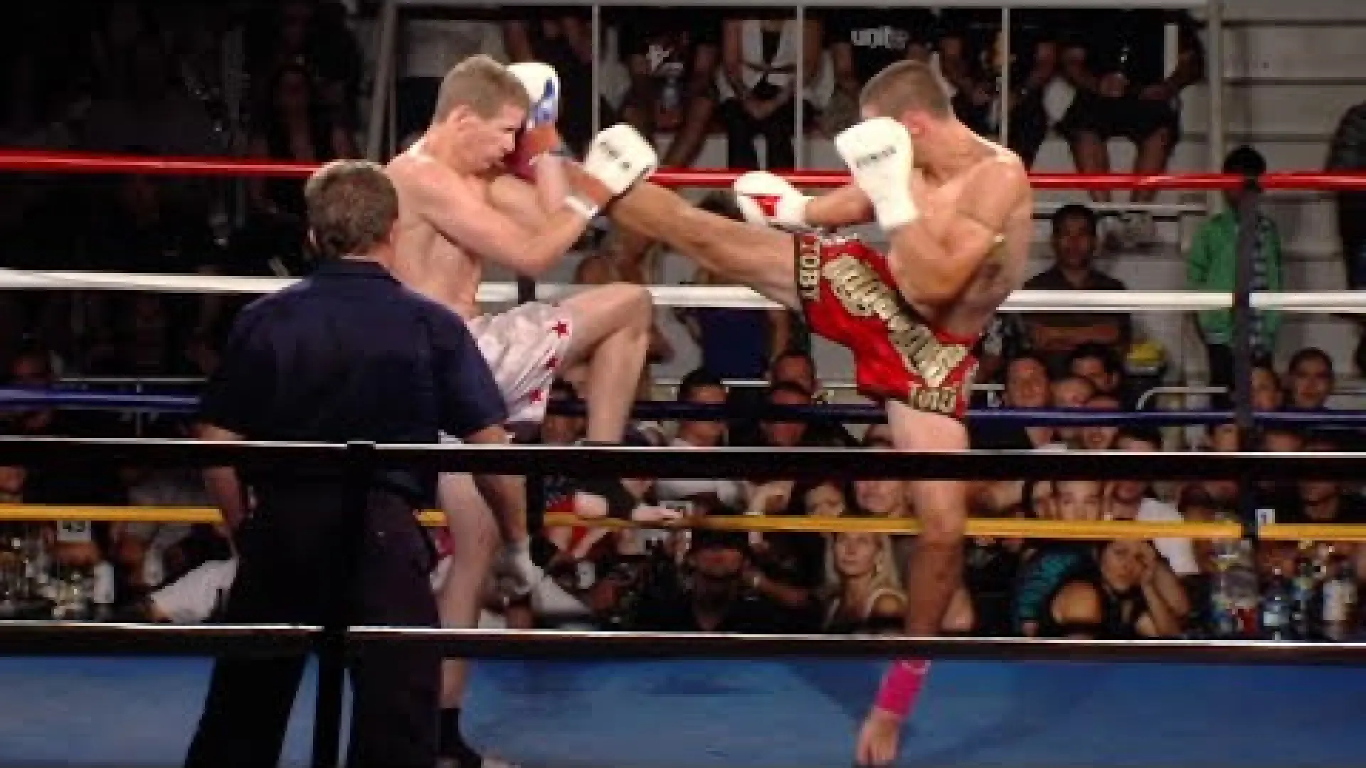 Toby Smith vs Derek Harvey (Fight Video)