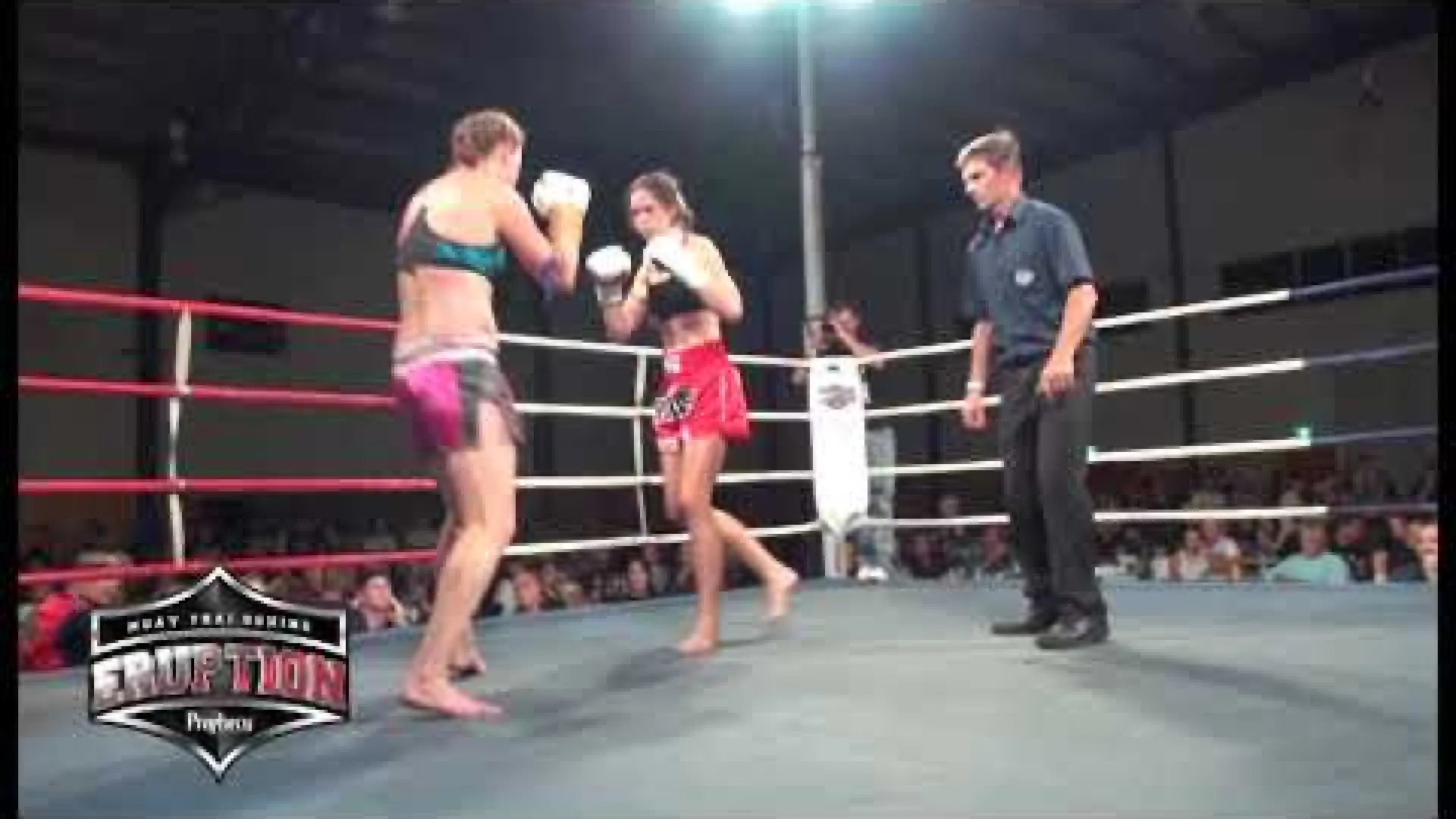 Claire Baxter vs Leonie Macks (Fight Video)