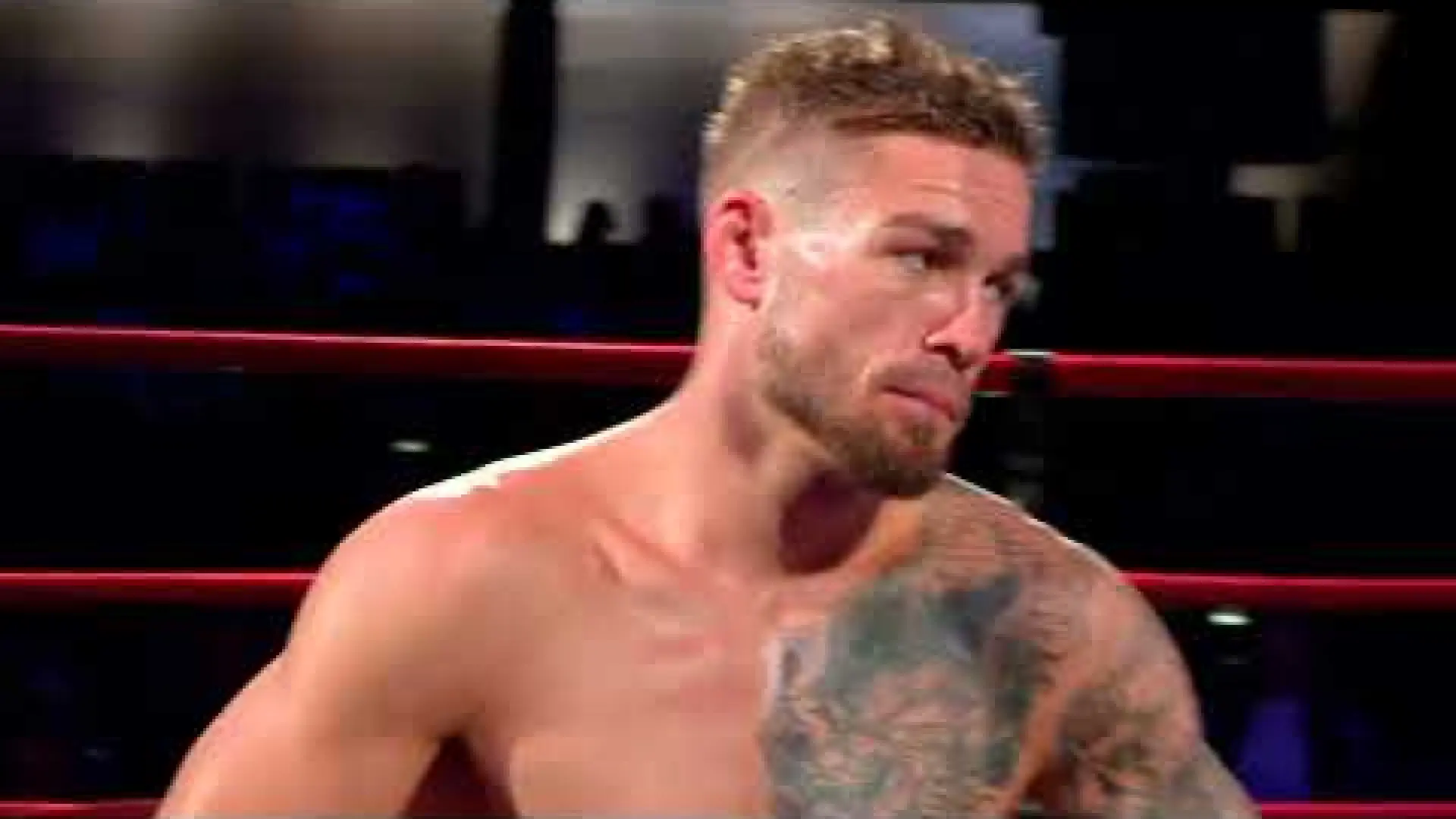 Cruz Briggs vs Max McVicker (Fight Video)
