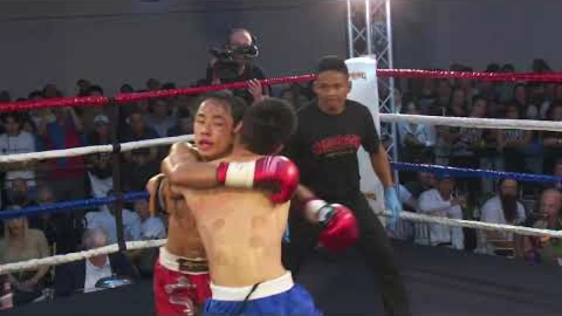 Quang Le vs Kahow Lee (Fight Video)