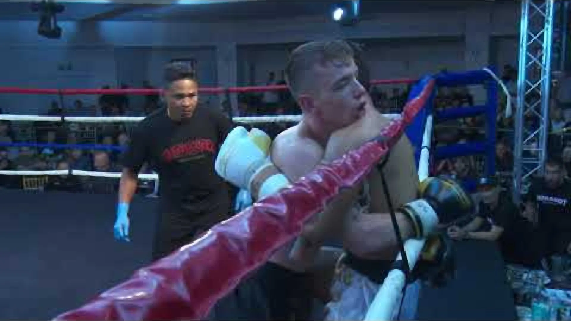 Mart Roungphet vs Nick Keros (Fight Video)