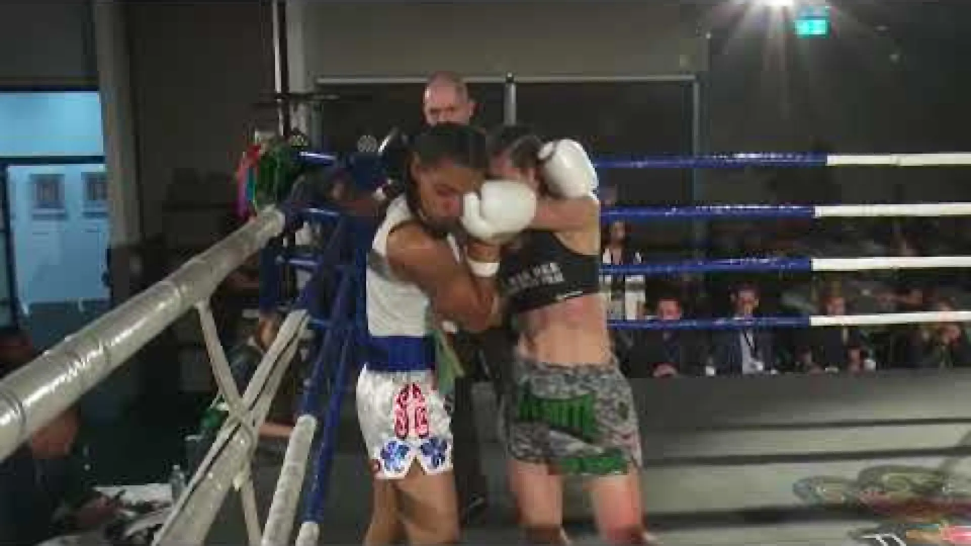 Yun Zia Lim vs Hadiqa Abdul (Fight Video)