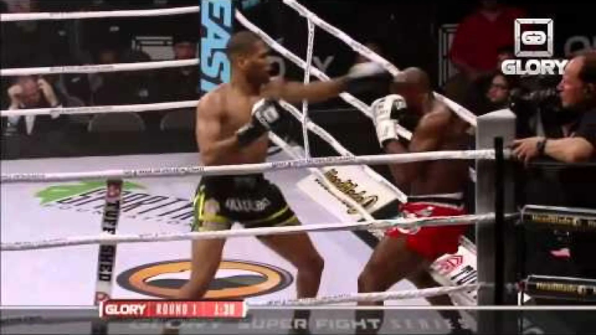 Francois Ambang vs Stephen Richards (Fight Video)