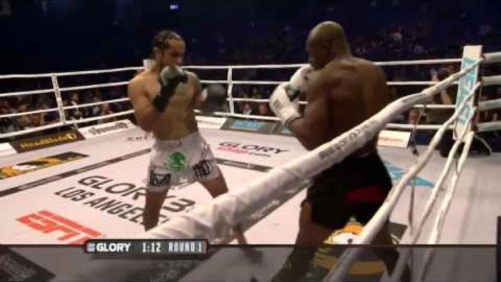 Francois Ambang vs Daniel Morales (Fight Video)