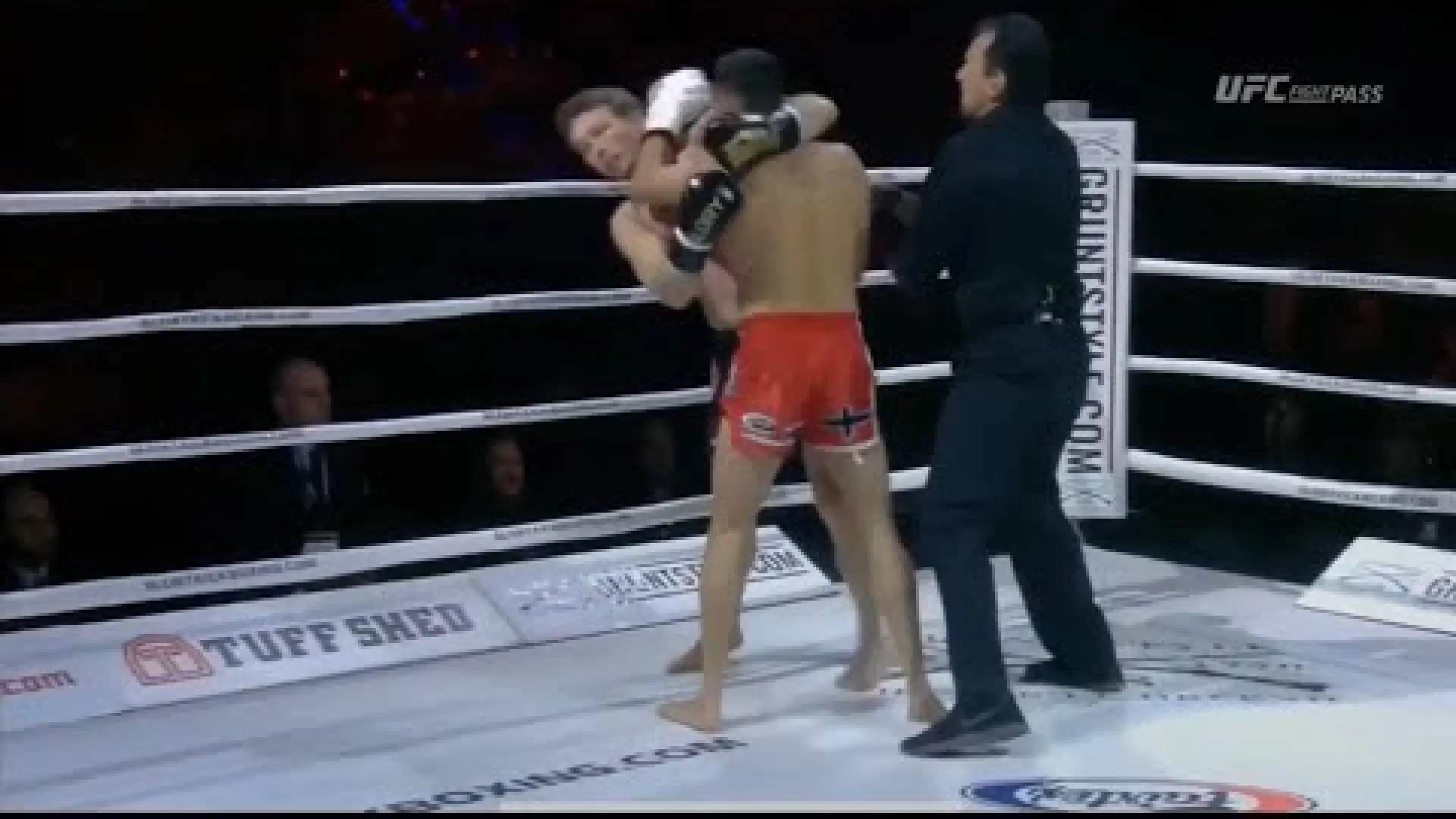 Diego Llamas vs Justin Houghton (Fight Video)