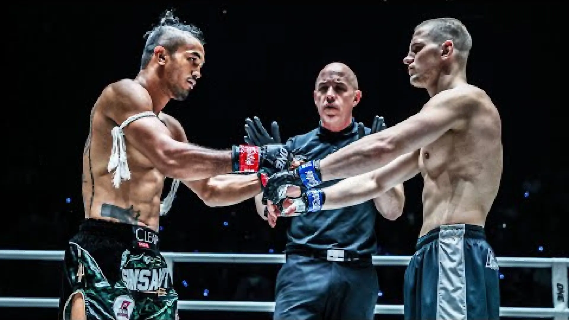 Sinsamut Klinmee vs Dmitry Menshikov (Fight Video)