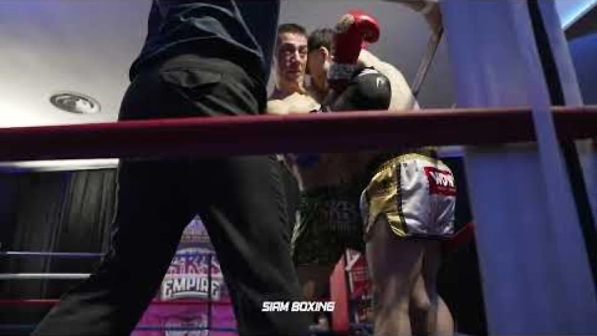 Mario Mencwell vs Maz Unknown (Fight Video)