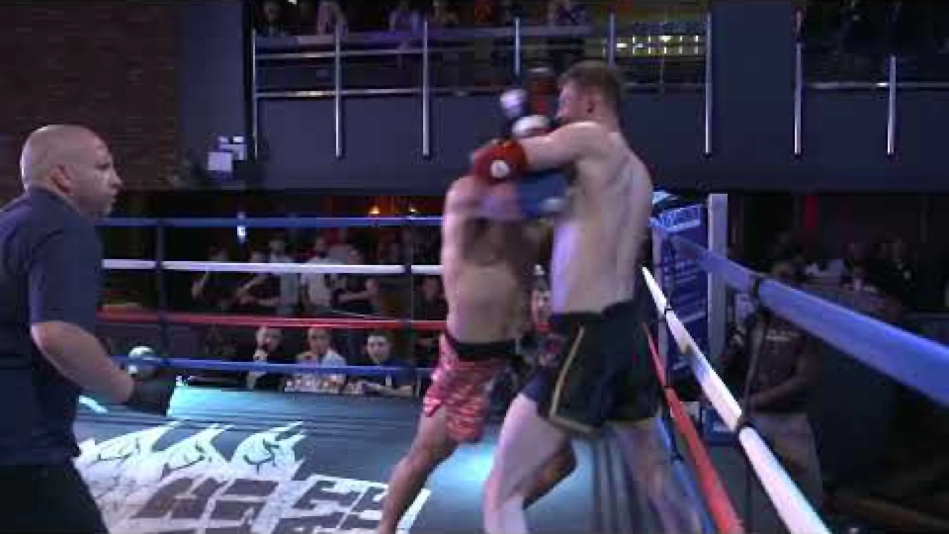 Elijah Estanislao vs Lewis Harwood (Fight Video)