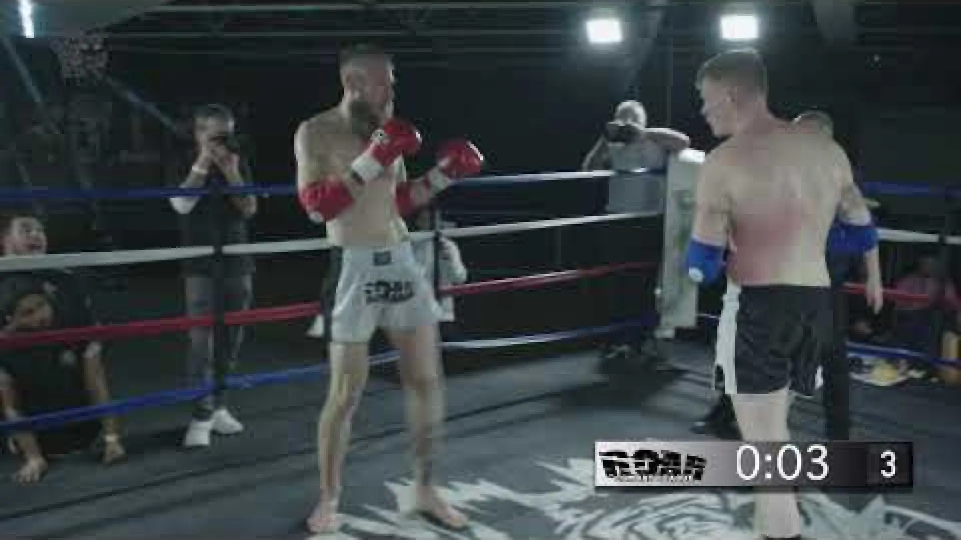 Mike Moxon vs Aled Jones (Fight Video)