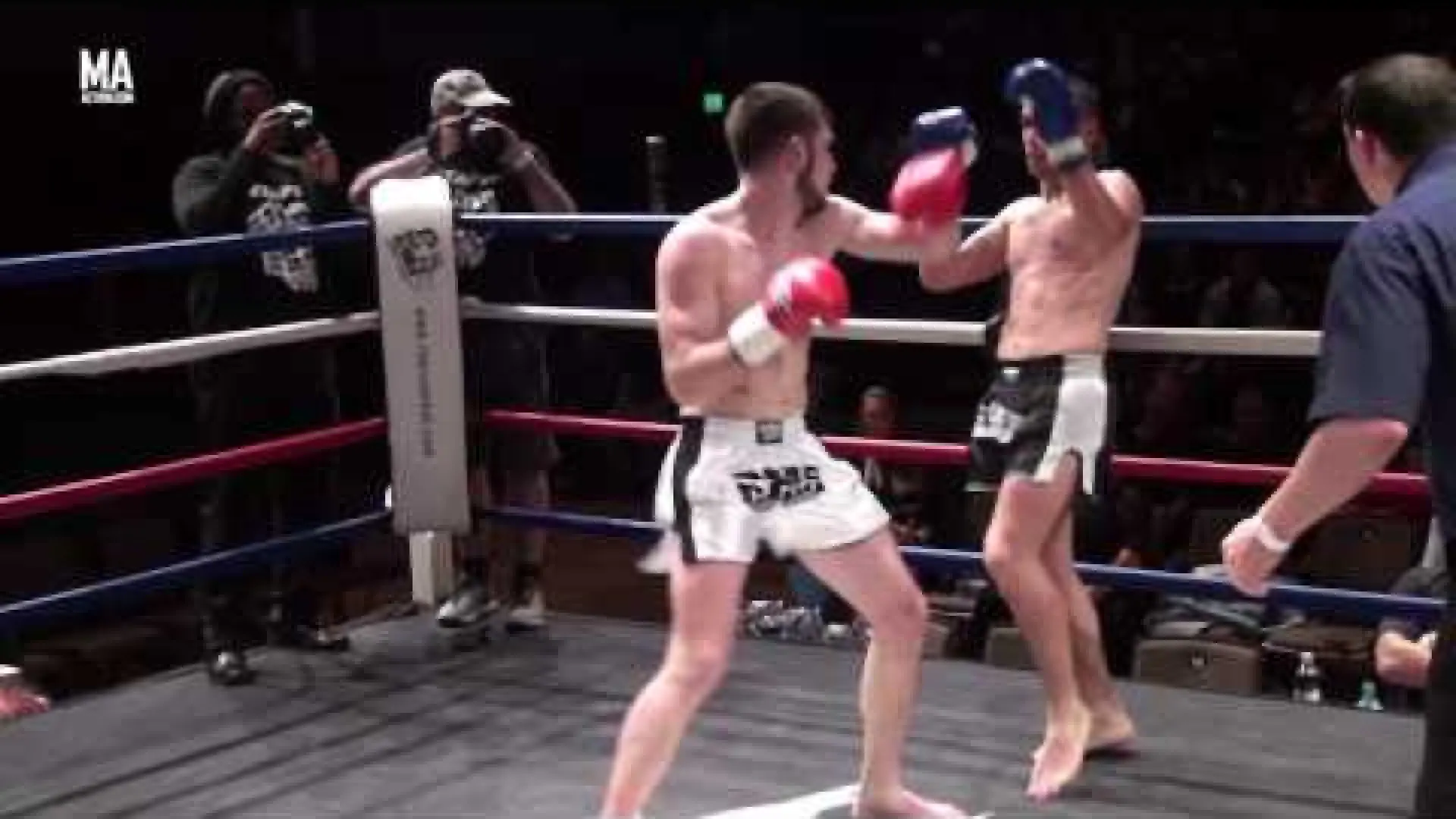 Georgio Leonardi vs Alex Curcudel (Fight Video)