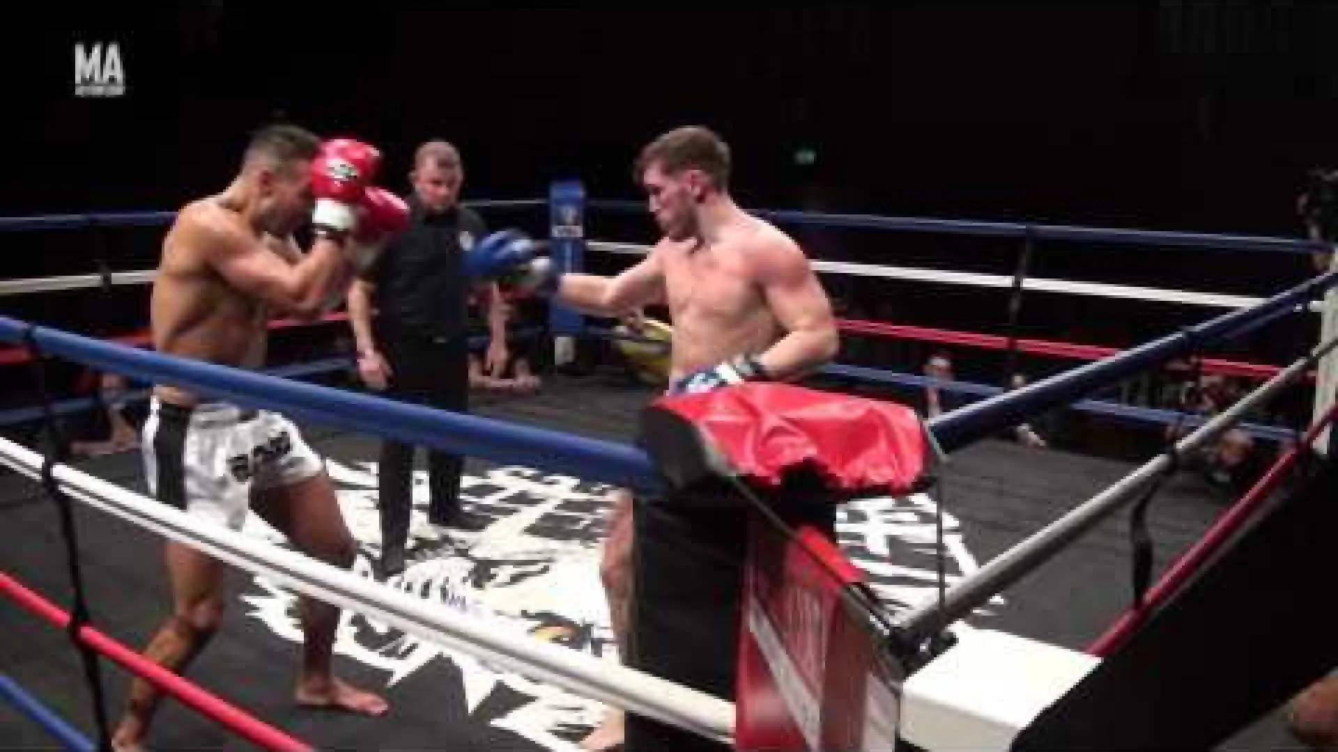 Martin Flood vs Laz Diaz (Fight Video)