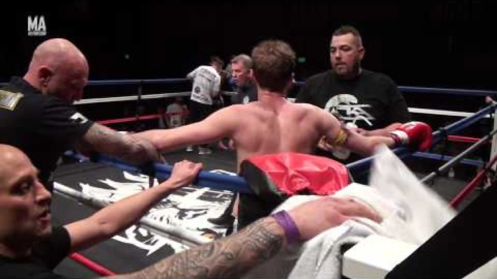 Sean Baxter vs Mike Barton (Fight Video)