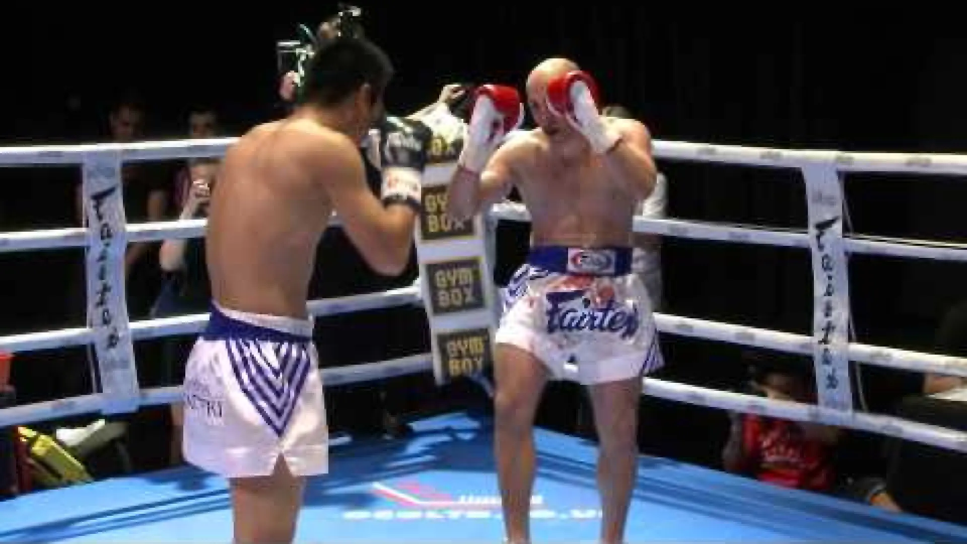 Kris Pearson vs Super Kim (Fight Video)
