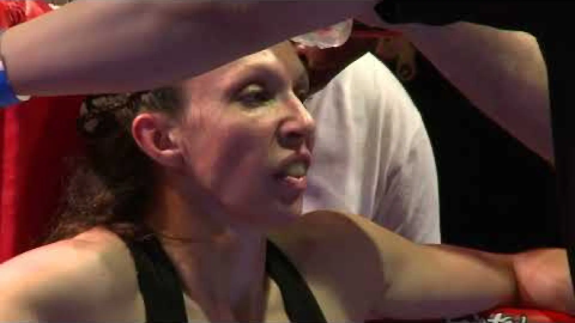 Sophie Gallagher vs Annabelle Gely (Fight Video)