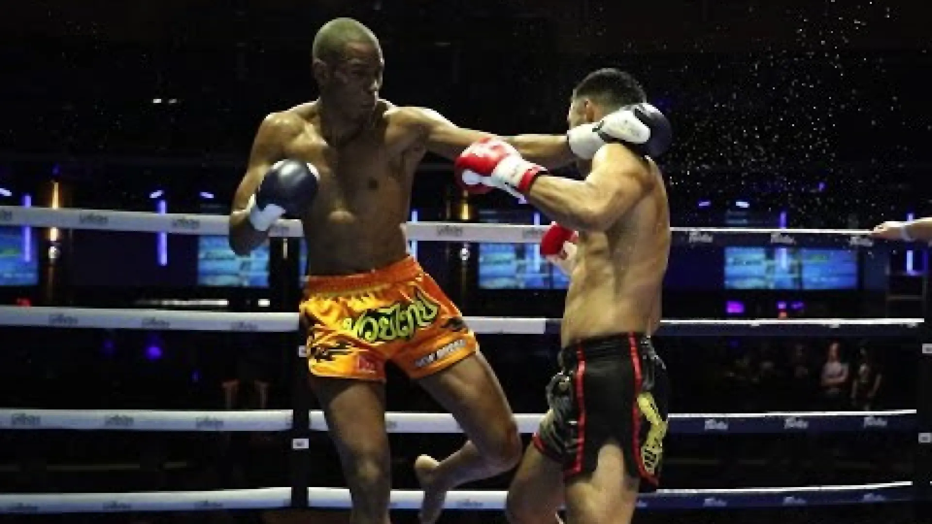 Adil Alhinai vs Saj Imran (Fight Video)