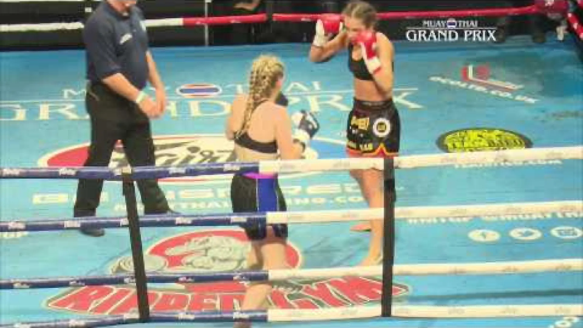Chantelle Tippet vs Orsolya Farkas (Fight Video)