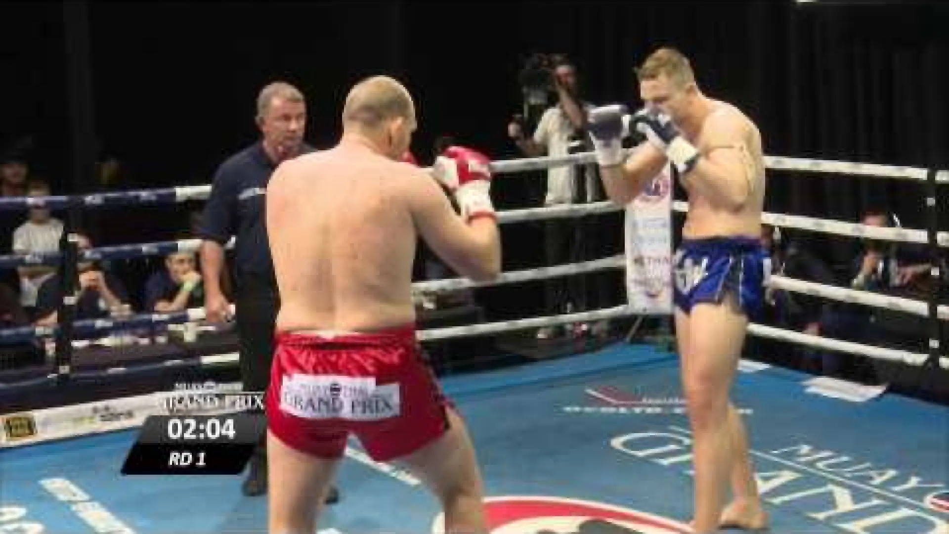 Mateusz Duczmal vs Adam Hart (Fight Video)