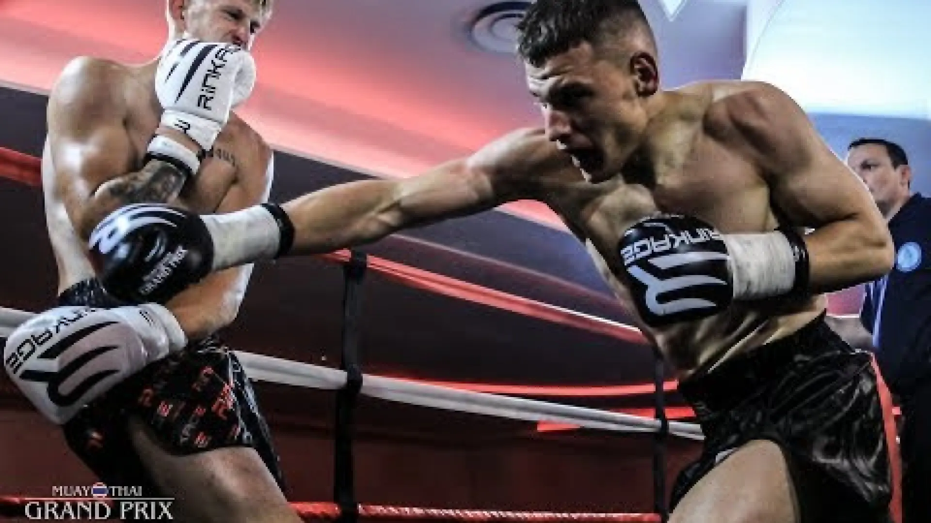 Dean Blunt vs Patryk Jelonkiewicz (Fight Video)