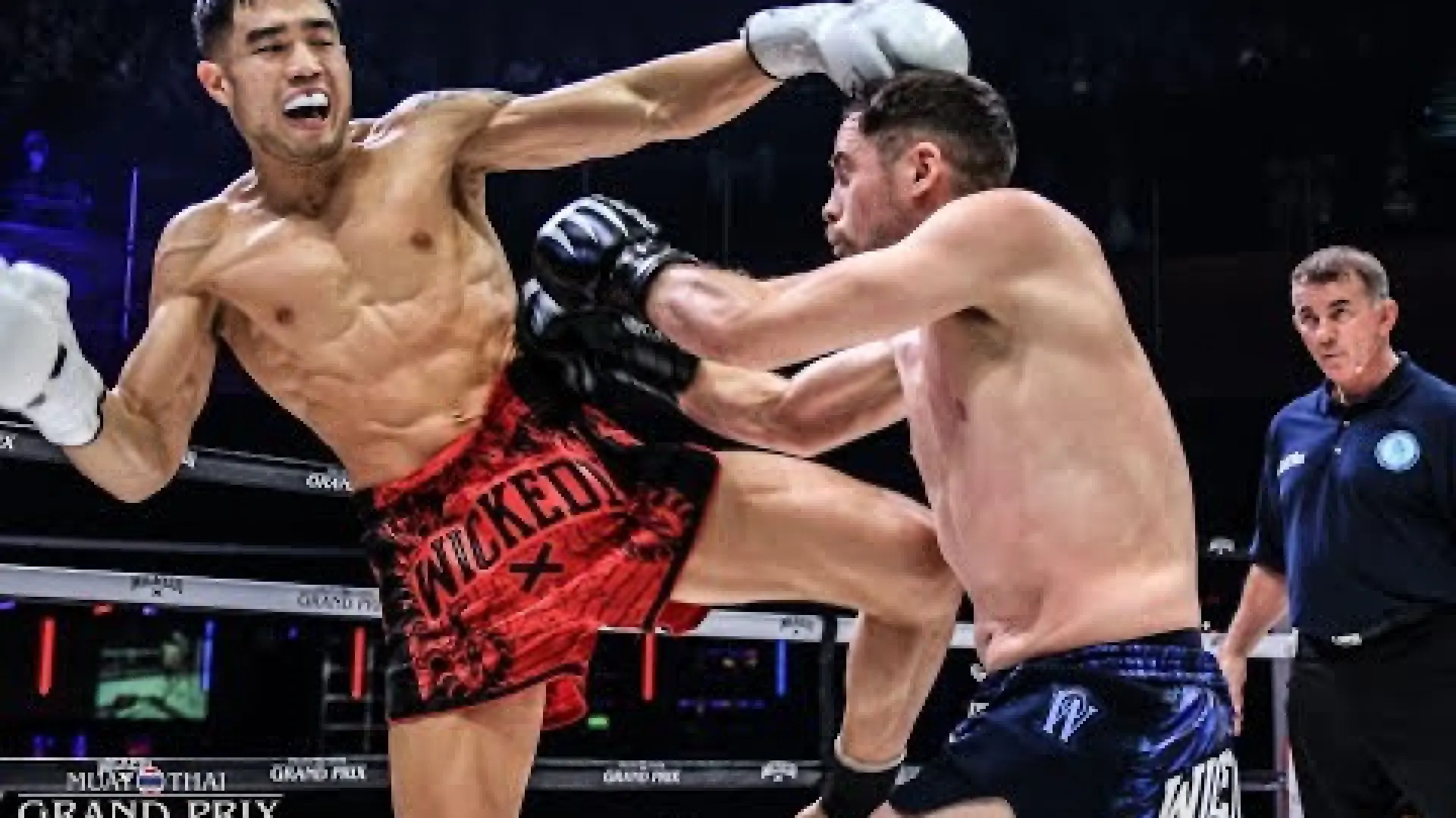 Michael Pham vs Dale Hughes (Fight Video)