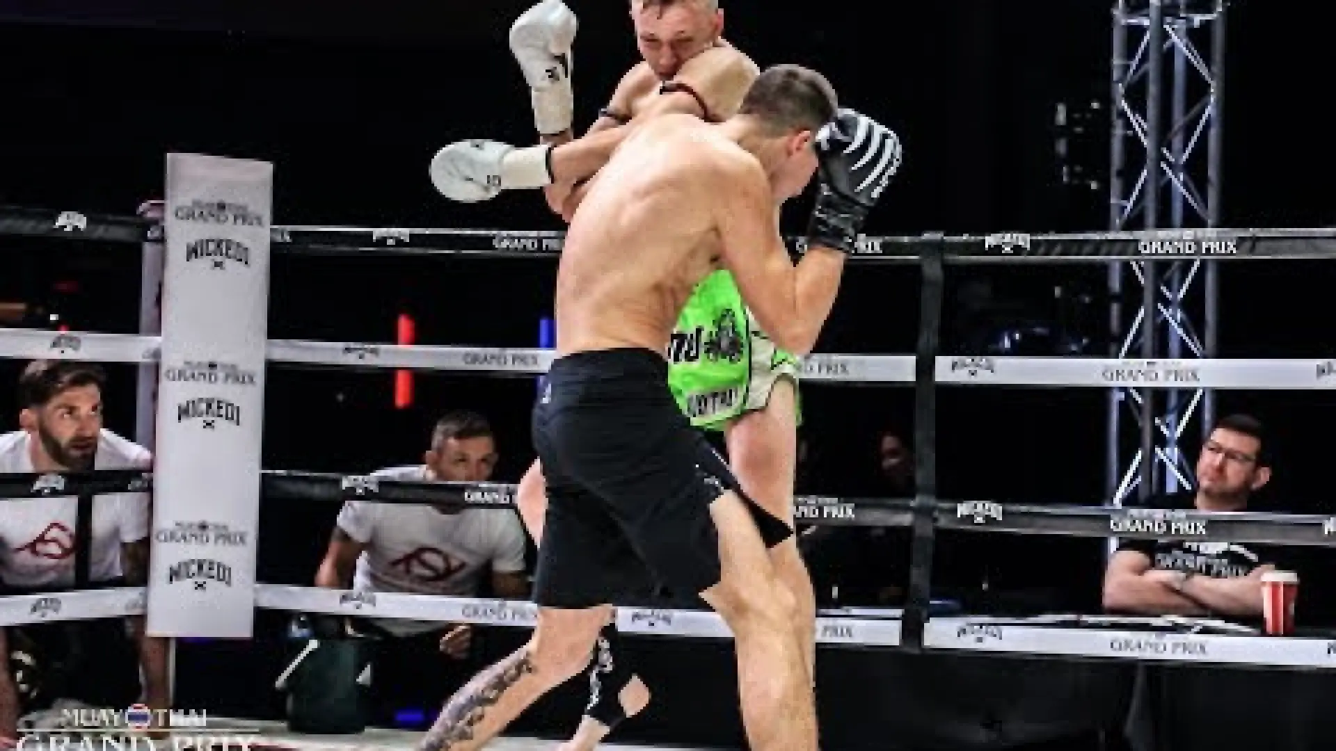 Shane Kilcullen vs Simone Antona (Fight Video)