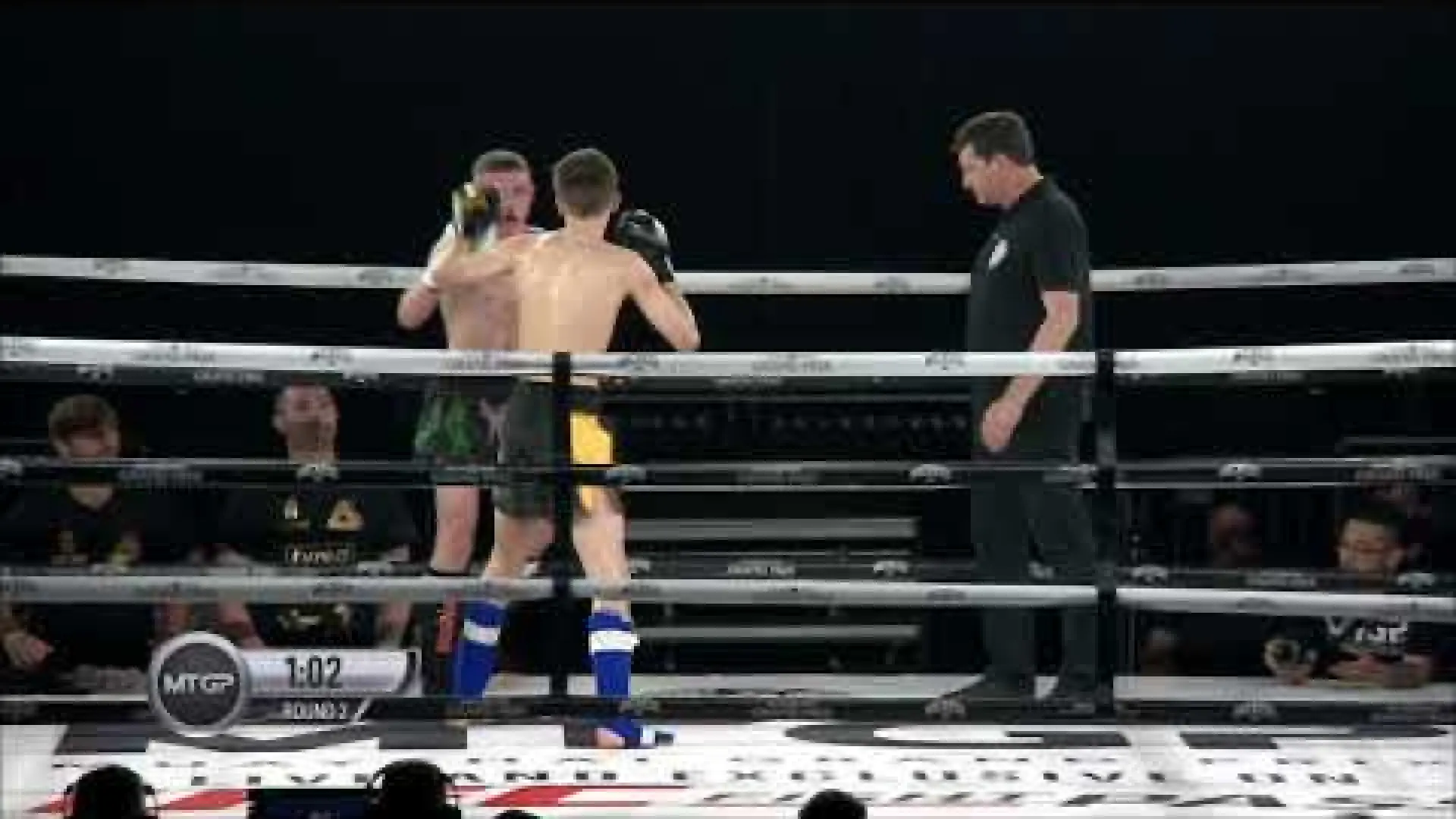 Ciaran Roach vs Jordan Cooper (Fight Video)