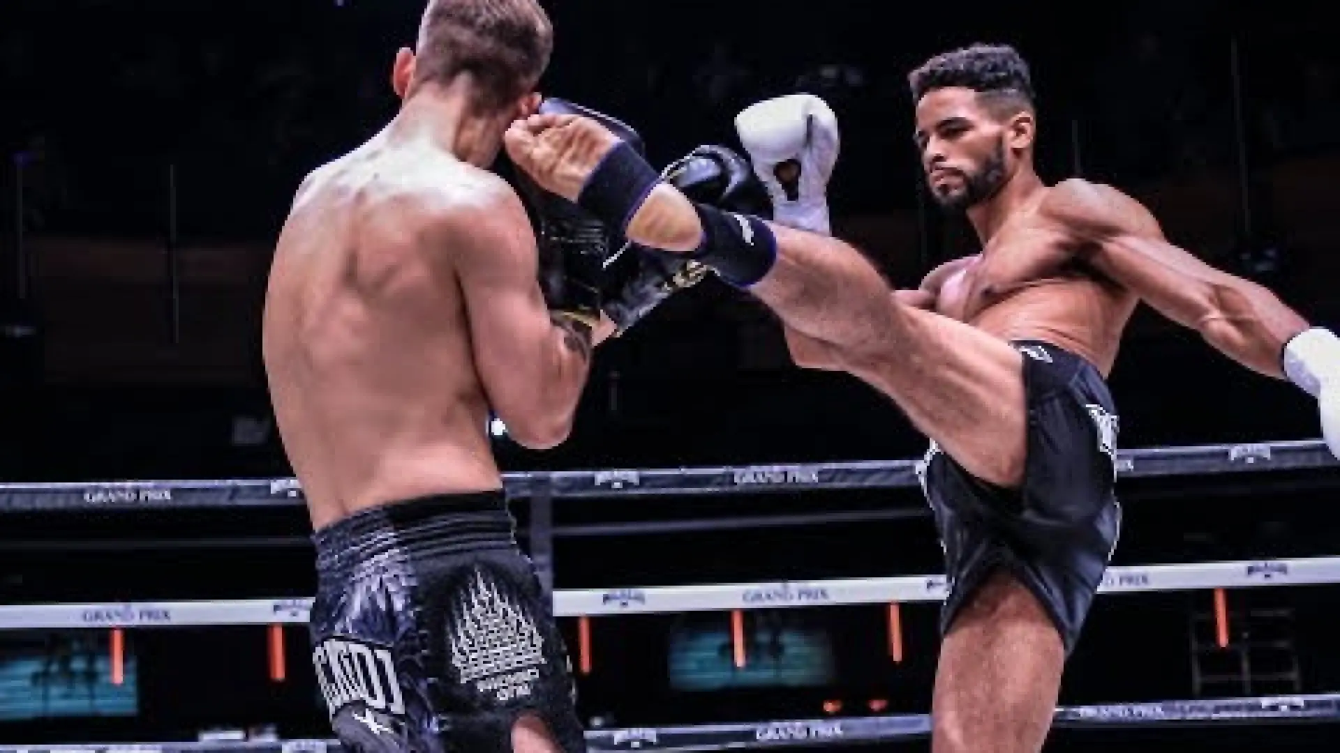 Kaivery Thompson vs Jordan Mitchell (Fight Video)
