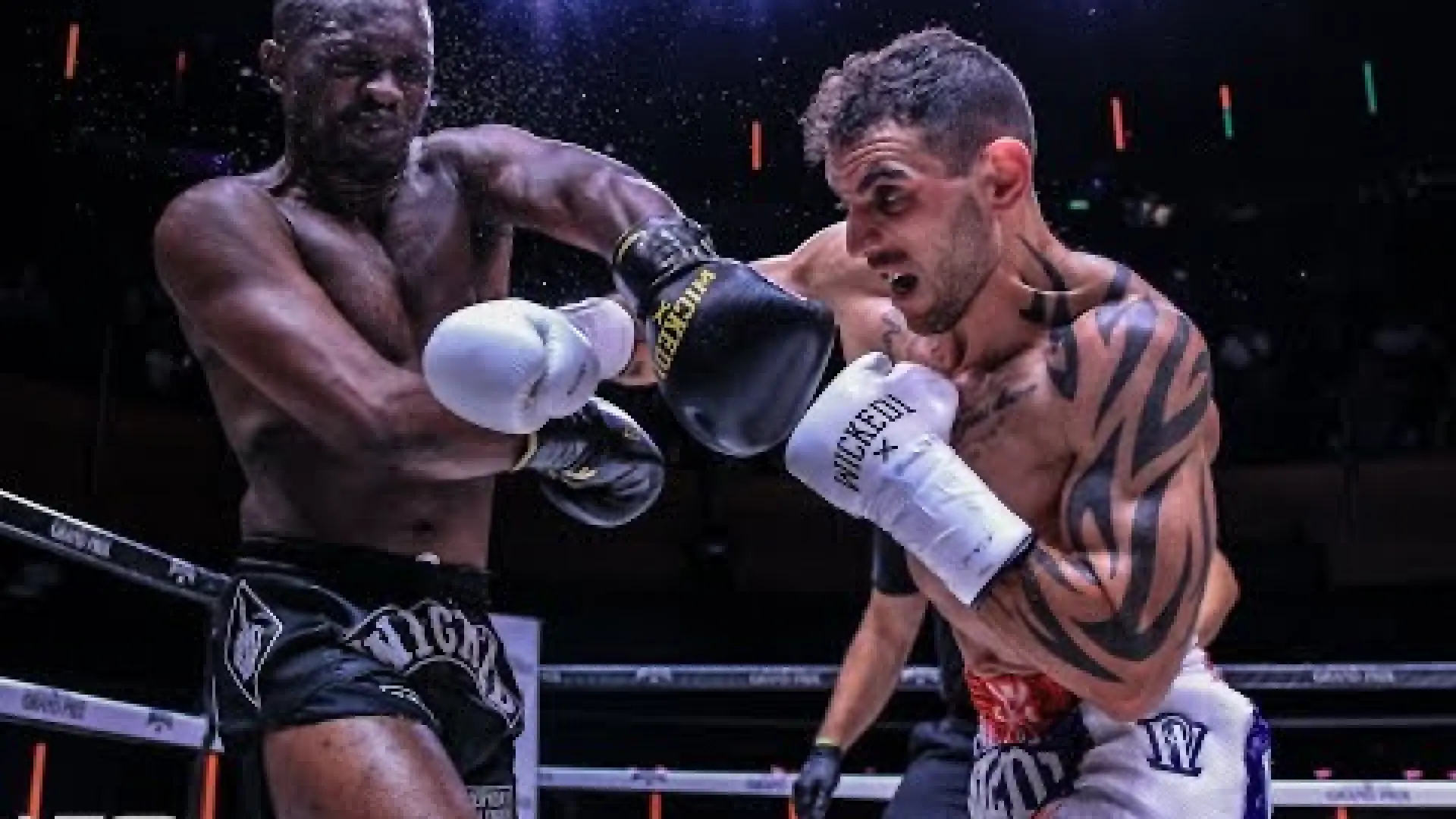 Elly Agbotse vs Sam Wells (Fight Video)