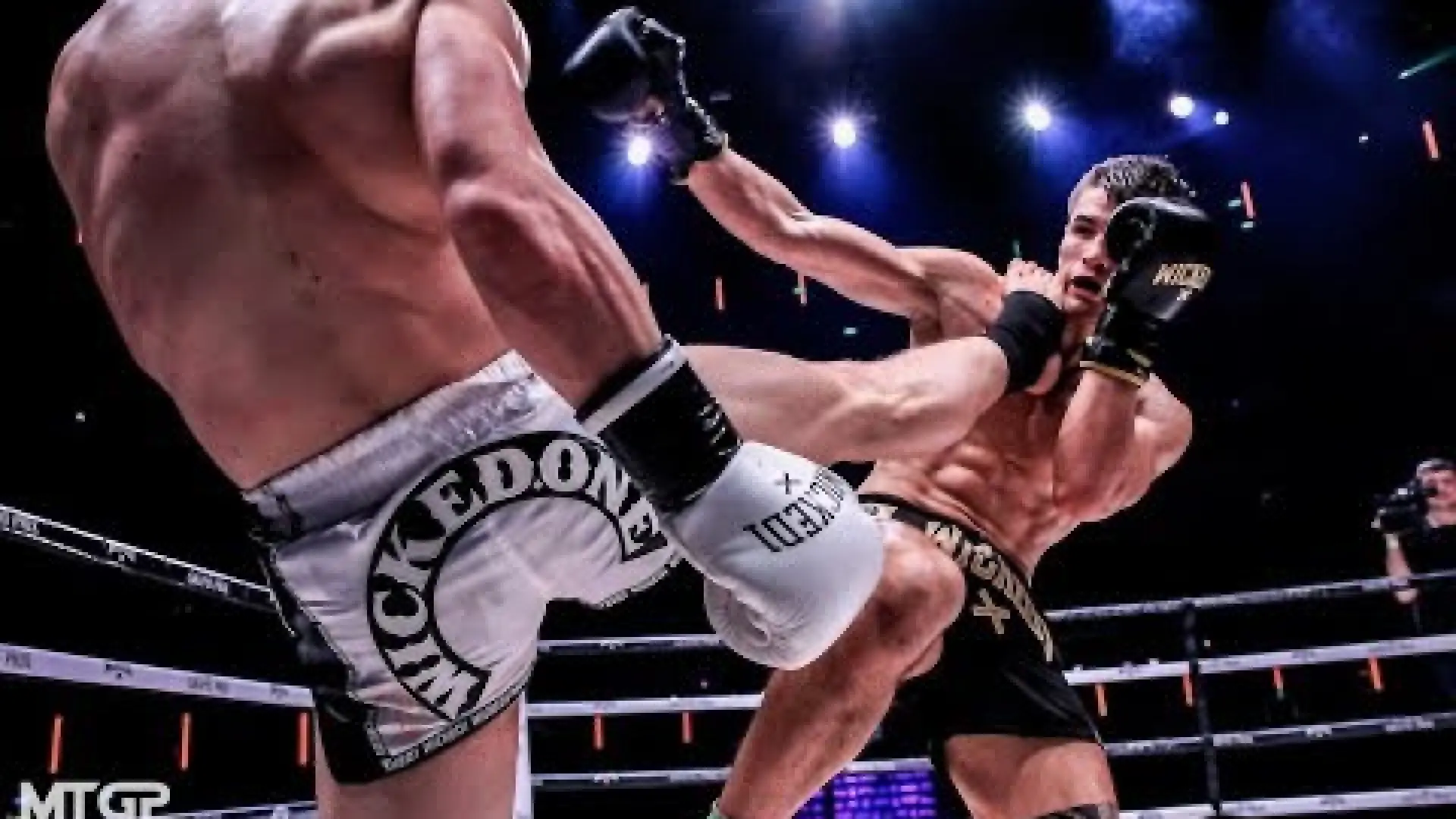 Raphael Arguello vs Ben Woolliss (Fight Video)