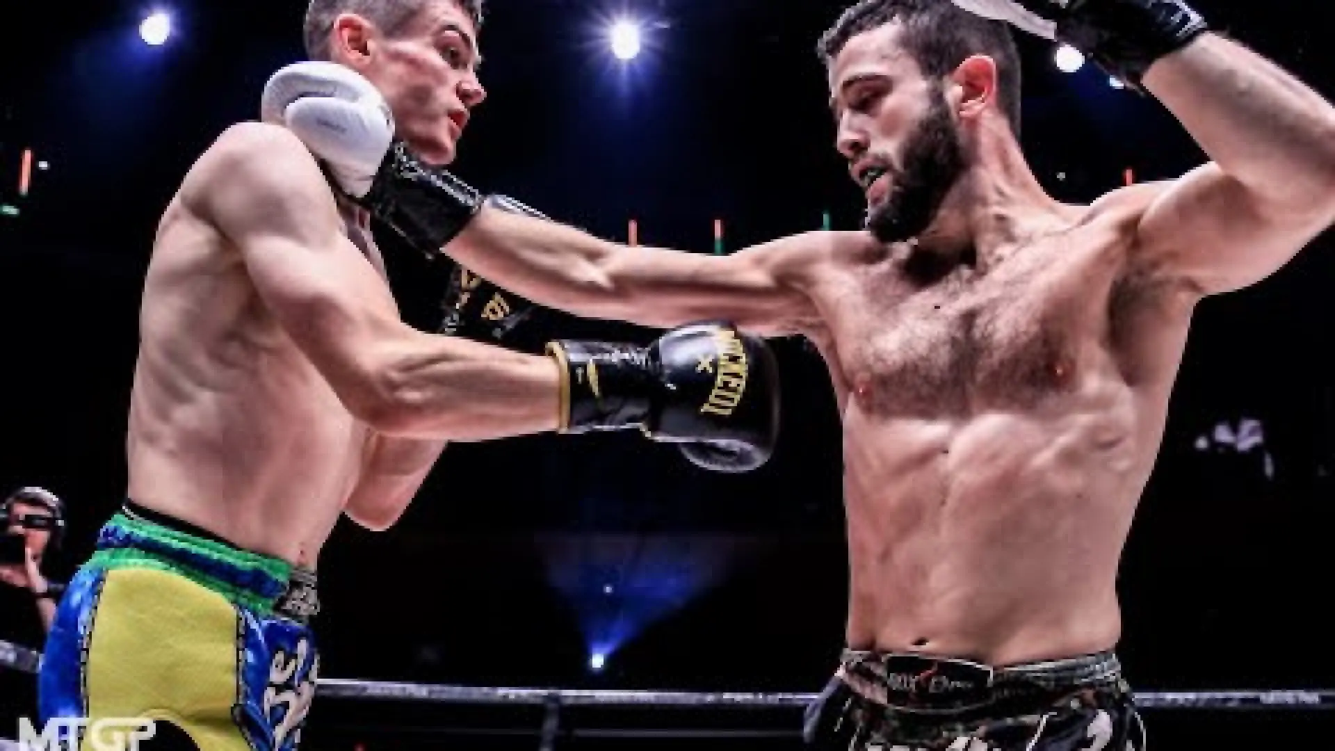 Sam Woodhouse vs Yiannis Kaltabanopoulos (Fight Video)