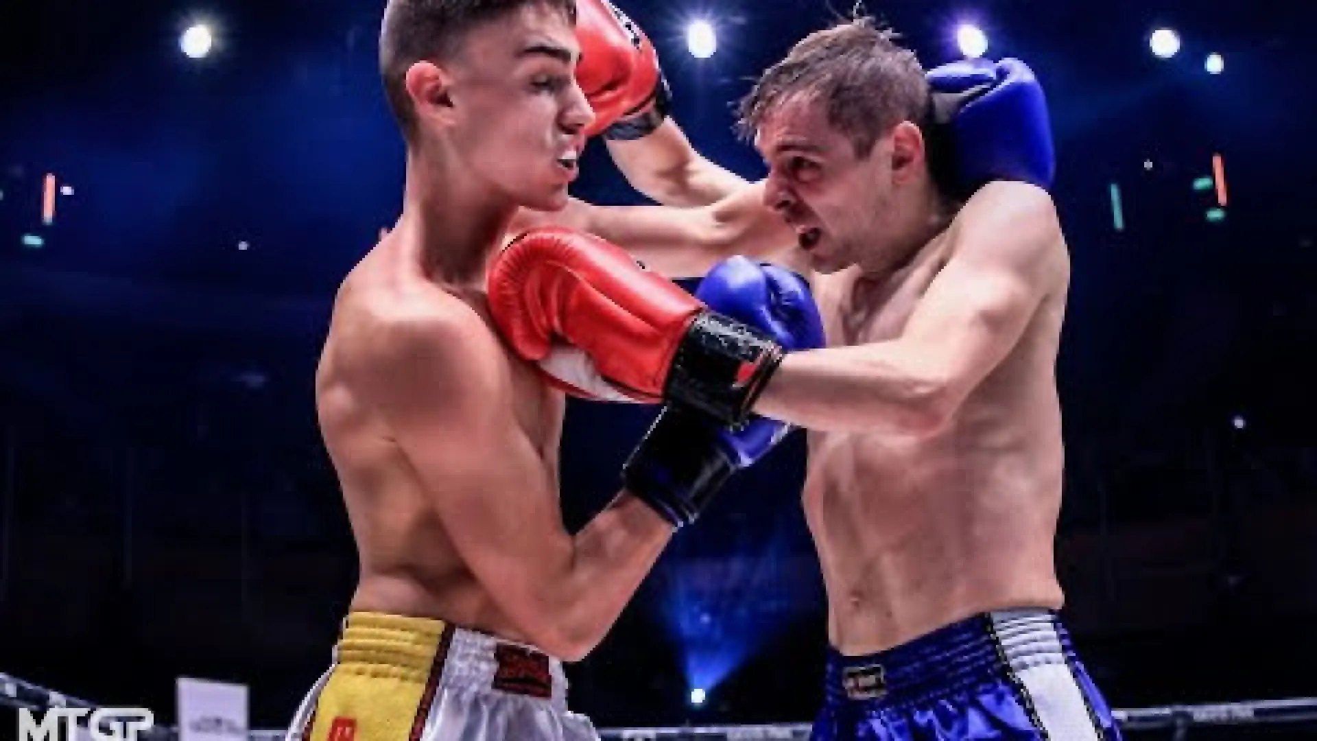 Lewis Green vs Thomas Sondi (Fight Video)