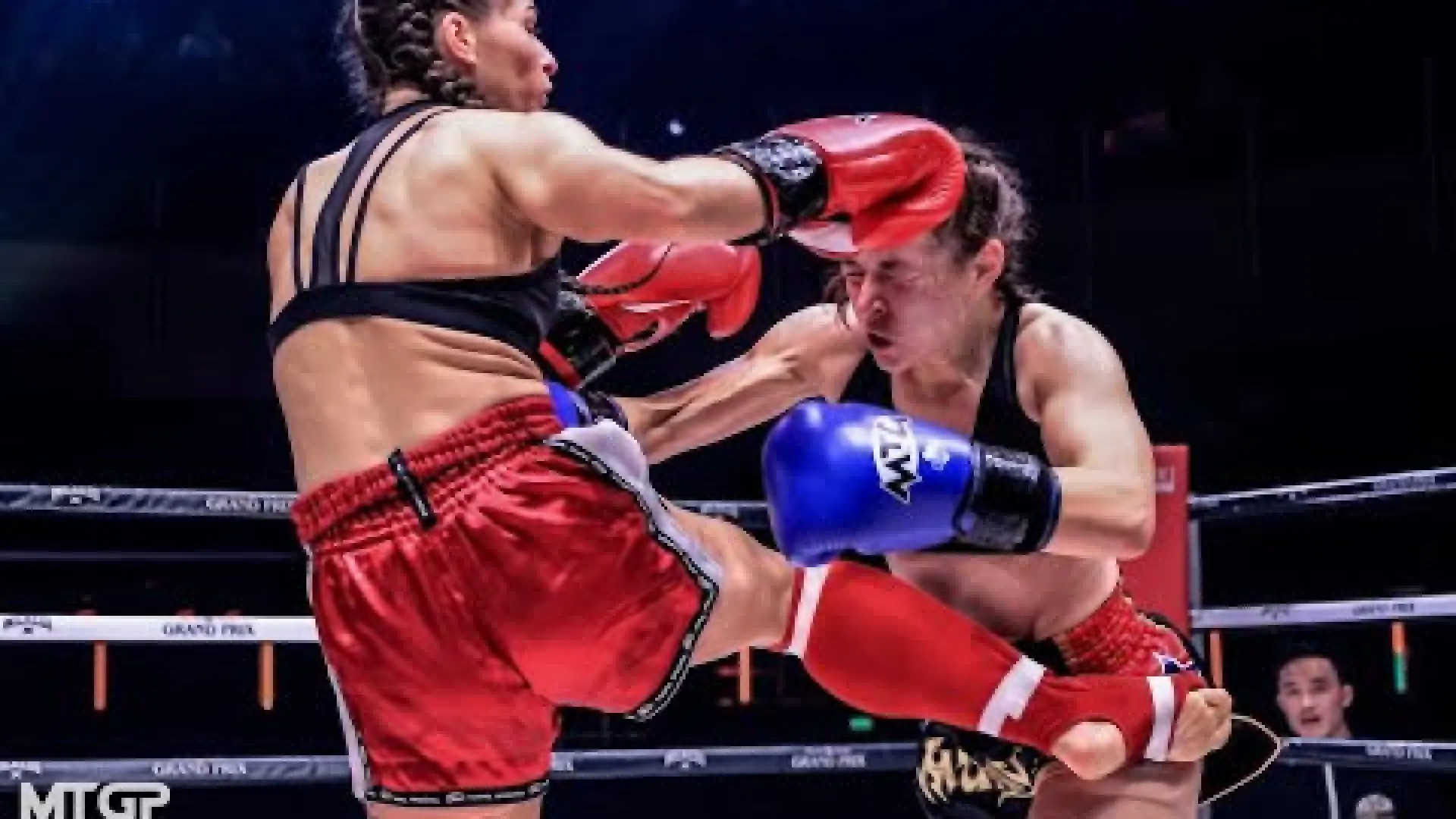 Karolina Pupelyte vs Beth Leyland (Fight Video)