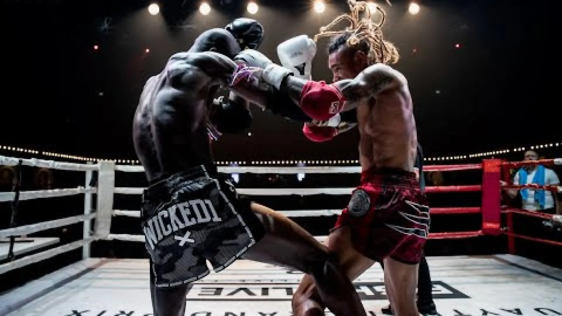 Gaetan Dambo vs Ibrahim Kanoute (Fight Video)