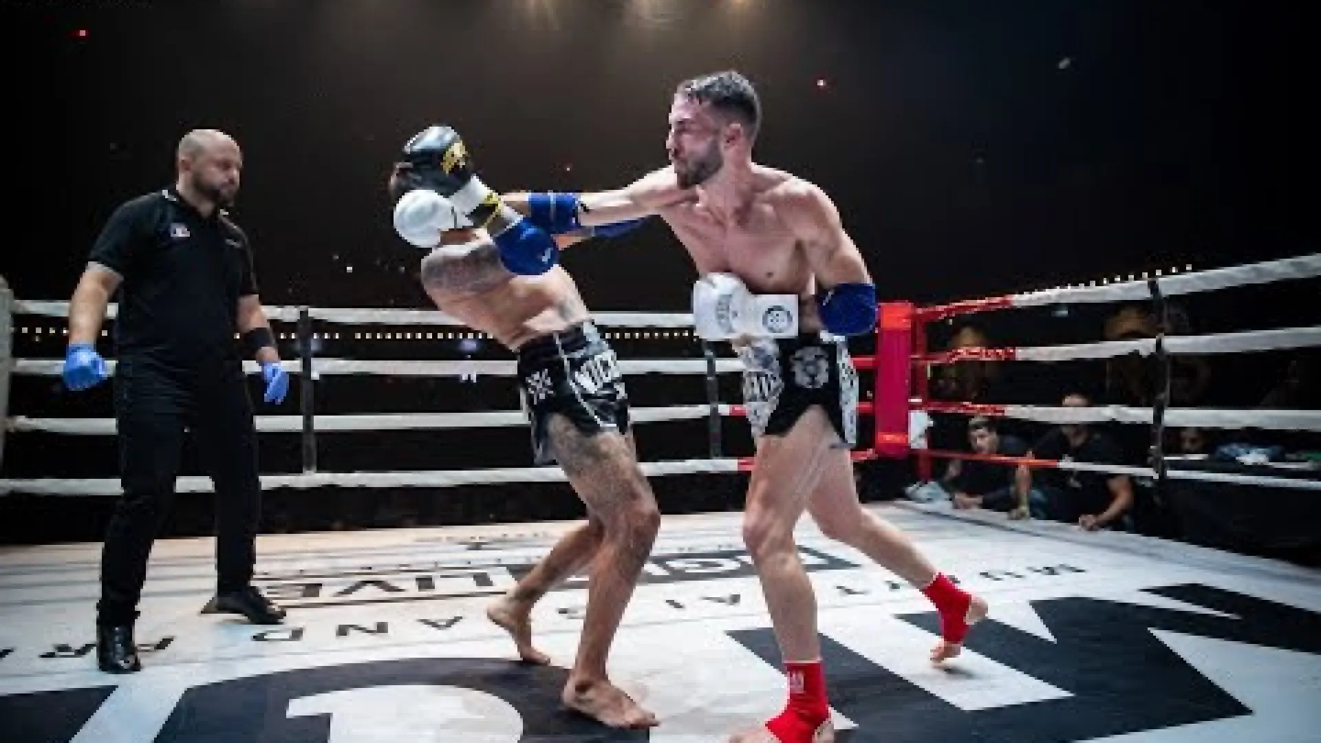 Simon Robyn vs Juliio Santibanez (Fight Video)